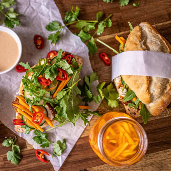 CRISPY CHICKEN BAHN MI BURGERS - Recipe photo by TaylahsKitchen