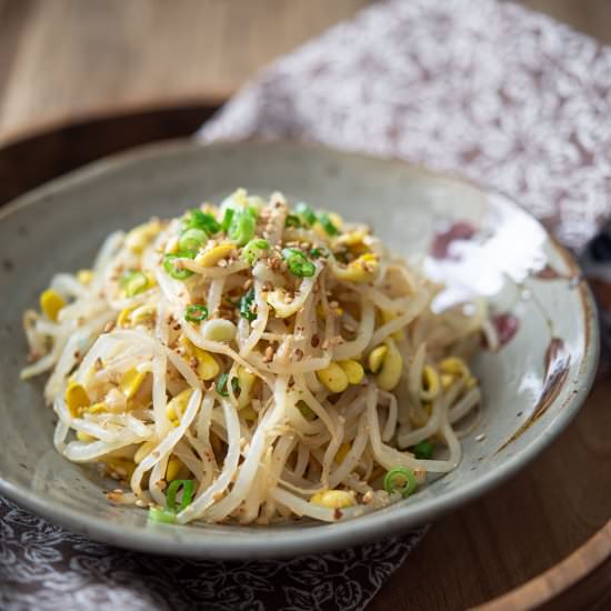 Korean Bean Sprout Side Dish - Recipe photo by beyondkimchee