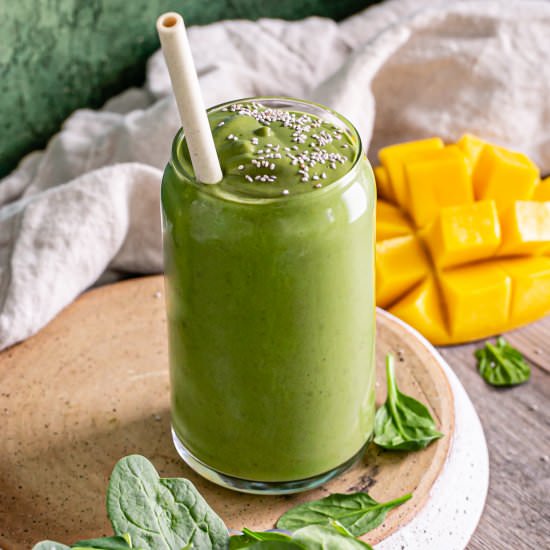 Anti-Inflammatory Green Smoothie - Recipe photo by Healthy Little Vittles