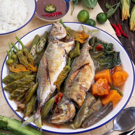 DINENGDENG - Recipe photo by foxy folksy