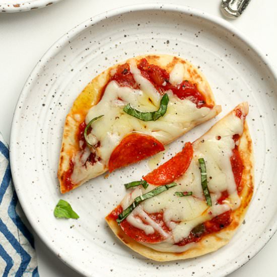 15-Minute Naan Bread Pizza - Recipe photo by suebeehomemaker