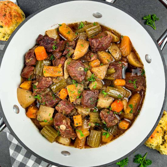 Keto Irish Stew (without potatoes!) - Recipe photo by Rad Foodie