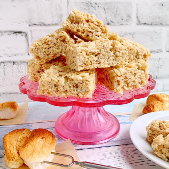 The ULTIMATE Rice Krispie Treats - Recipe photo by Theyummymuffin