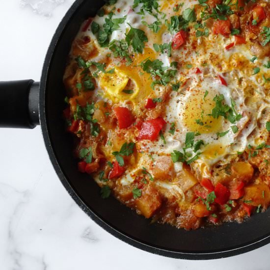 Veggie Pisto with eggs - Recipe photo by The Spanish Radish