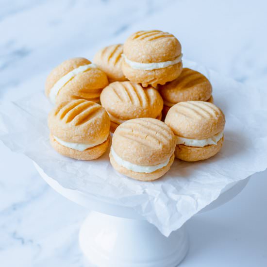 Melting Moments - Recipe photo by Easy Deliciousness