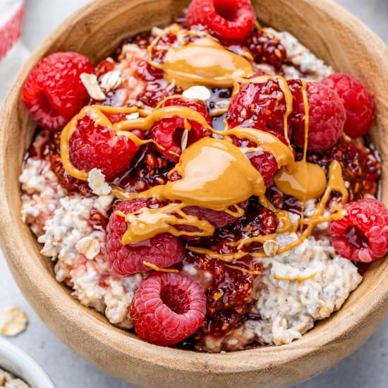 HEALTHY PB AND J OVERNIGHT OATS - Recipe photo by healthyfitnessmeals