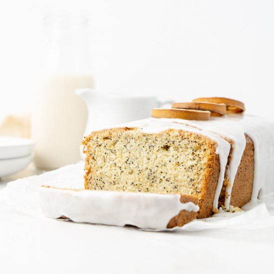 Vegan Lemon Poppy Seed Cake - Recipe photo by eightforestlane