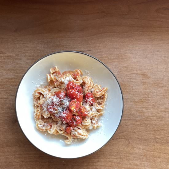 Pink Sauce Pasta & Cherry Tomatoes - Recipe photo by uglyducklingbakery