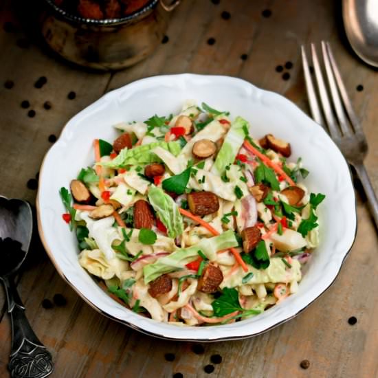 Coleslaw with smoked almonds - Recipe photo by Culinaire bagage