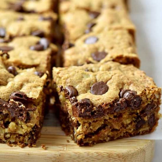 Oatmeal Chocolate Chip Bars (GF) - Recipe photo by Flavor Walk
