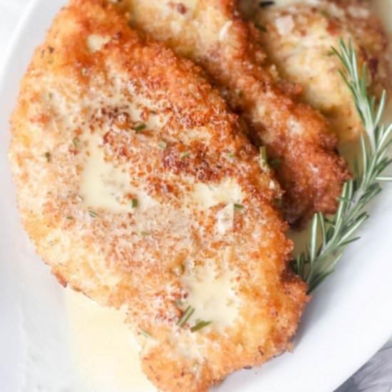 Crispy Chicken Cutlets with Sauce - Recipe photo by nicolenared