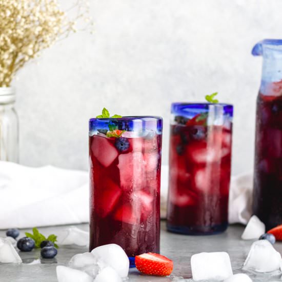 Sparkling Pomegranate Berry Punch - Recipe photo by Alifedelicious