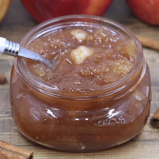 Apple Pie Jam Recipe - Recipe photo by Everything Pretty