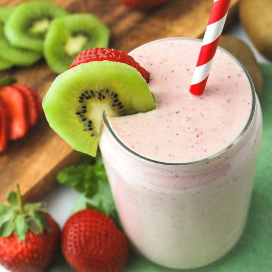 Kiwi Strawberry Banana Smoothie - Recipe photo by AmeesSavoryDish