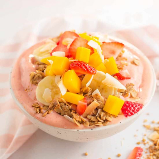 Strawberry Mango Smoothie Bowl - Recipe photo by Chantrys Pantry