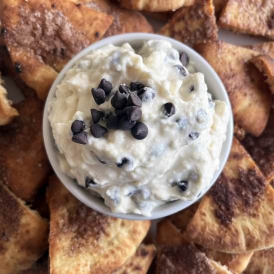 Cannoli Dip & Cinnamon Sugar Pitas - Recipe photo by the_wellness_walnut