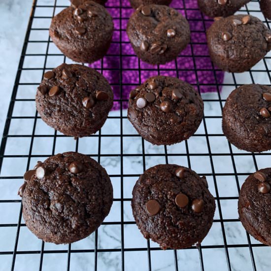 Vegan Chocolate Banana Mini Muffins - Recipe photo by samcookskindness