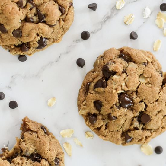 Vegan PB Chocolate Chip Cookies - Recipe photo by kindrootsfood
