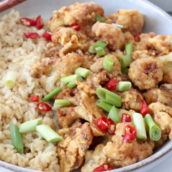 General Tso's Cauliflower - Recipe photo by Bowls Are The New Plates