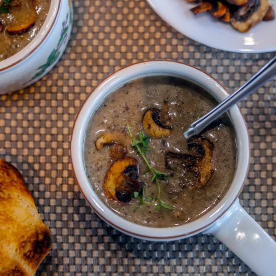 Vegan Cream of Mushroom Soup - Recipe photo by HIldaskitchenblog