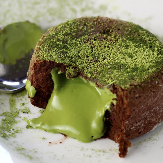 Matcha chocolate lava cakes - Recipe photo by Food Gal