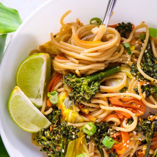 Healthy Vegan Pad Thai - Recipe photo by Botanical Barbara