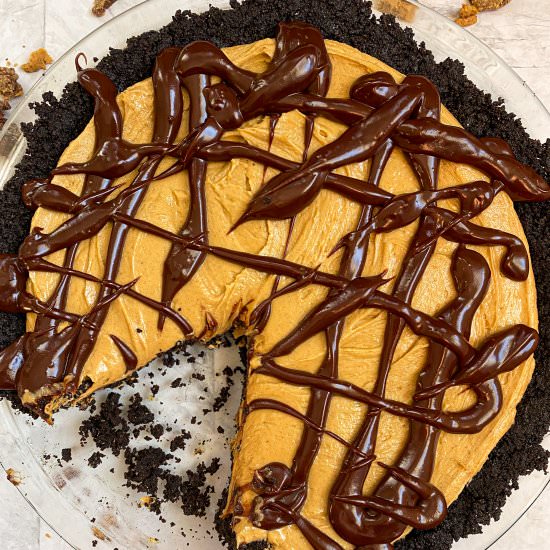 Peanut Butter Oreo Pie (No-Bake!) - Recipe photo by TastefullyGrace