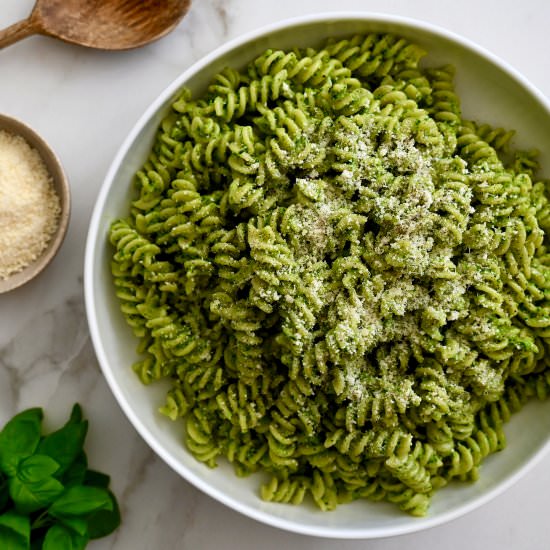 Broccoli Pesto Pasta - Recipe photo by justataste