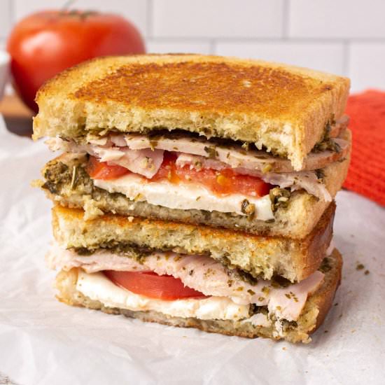 Pesto Turkey Sandwich - Recipe photo by bykelseysmith