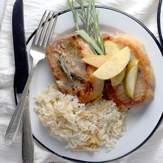 Pork Chops with Apples & Sage Sauce - Recipe photo by dangtasty