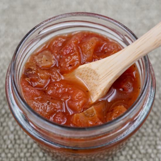 Easy red tomato chutney - Recipe photo by Veggie Ideas