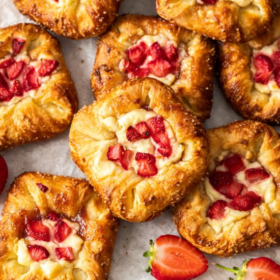 Cream Cheese Strawberry Danish - Recipe photo by sugarsaltmagic