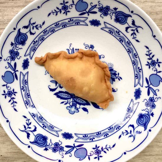 Curry puff (Naturally vegan) - Recipe photo by greedygirlgourmet