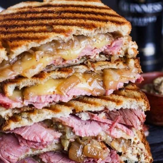 Corned Beef on Rye - Recipe photo by taoofspice