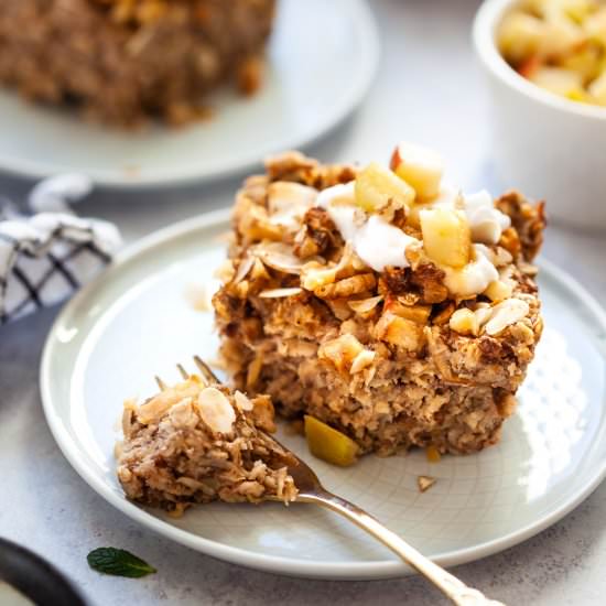 Vegan Baked Oatmeal with Apples - Recipe photo by vibrantplate