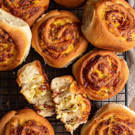 Prosciutto cheddar breakfast rolls - Recipe photo by cherryonmysundae