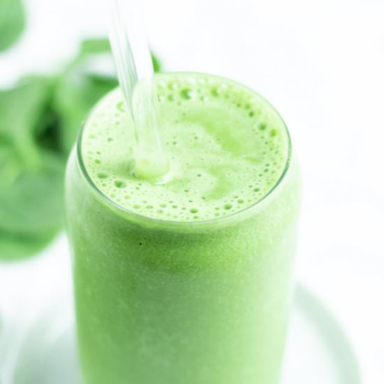 Kid-Friendly Spinach Smoothie - Recipe photo by eatingbyelaine
