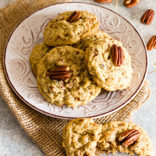 Vegan Pecan Cookies - Recipe photo by PastryWishes
