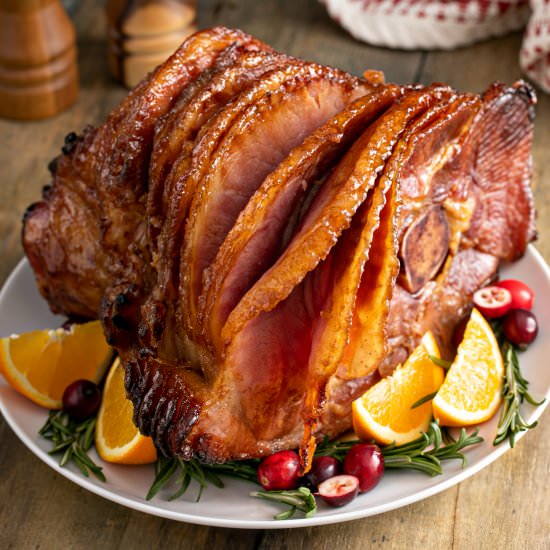 Copycat Honey Baked Ham - Recipe photo by Lemon blossoms