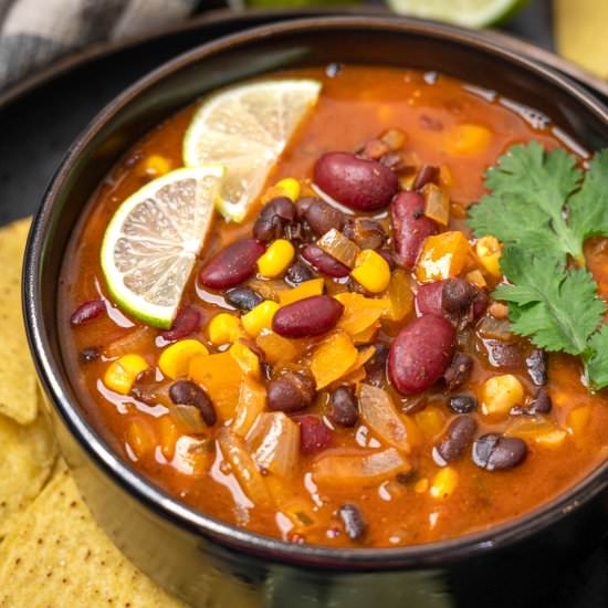 Easy Mexican Bean Soup - Recipe photo by vegancocotte
