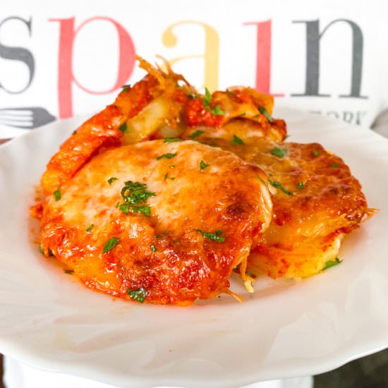 Cheesy Spanish Potatoes - Recipe photo by Spain on a Fork