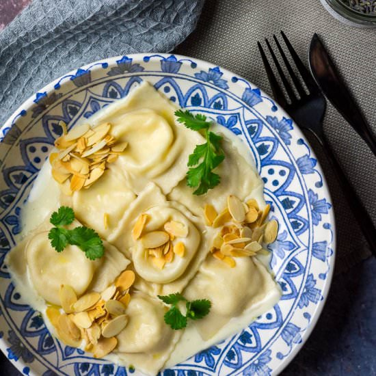 Homemade Cheese & Lavender Pasta - Recipe photo by somebodyfeedseb