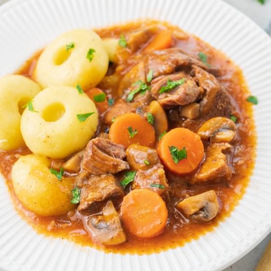 pork stew - Recipe photo by everyday-delicious.com