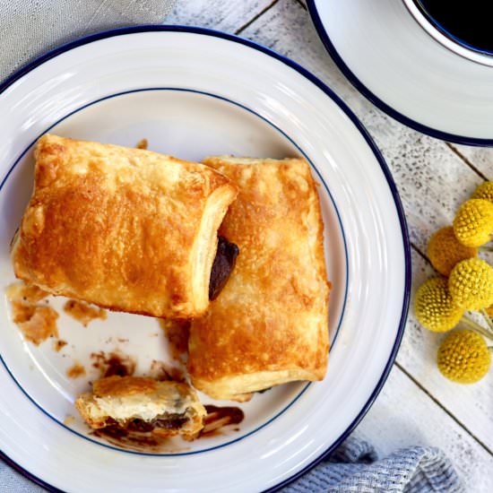 Vegan chocolate croissants - Recipe photo by simmerandsauce