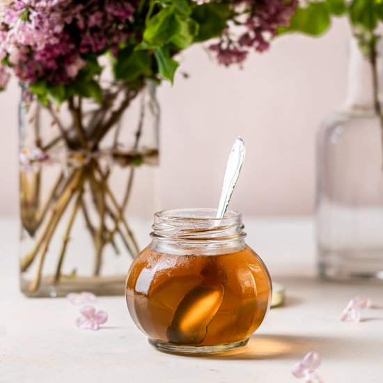 Easy Lilac Syrup - Recipe photo by leisurefanclub