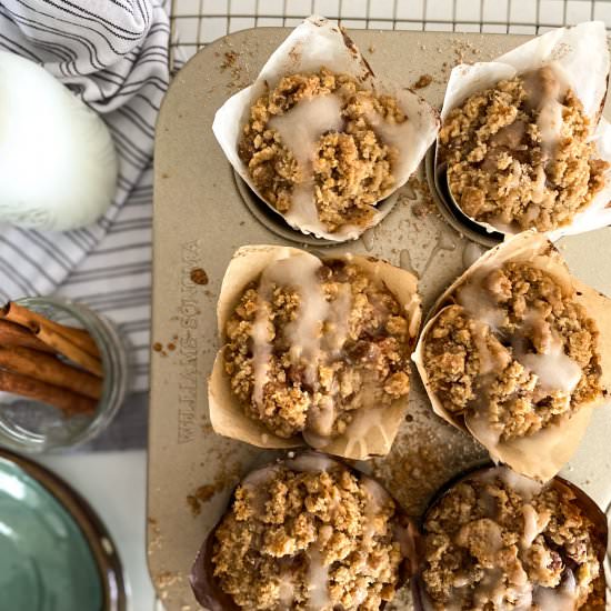 Cinnamon Roll Pull Apart Muffins - Recipe photo by Nictastingspoon