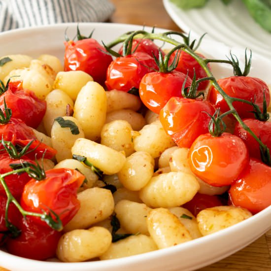 Vegan Garlic Butter Gnocchi - Recipe photo by TheHomeBakedVegan