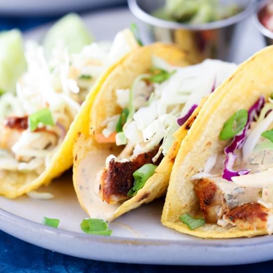 20 Minute Air Fryer Fish Tacos - Recipe photo by Kelli @ Hungry Hobby