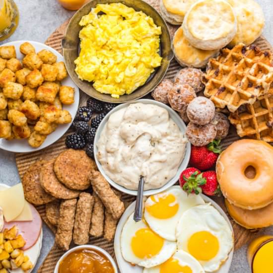 Breakfast Charcuterie Grazing Board - Recipe photo by familyfreshmeals