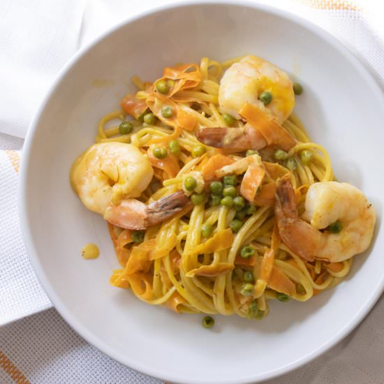 Turmeric Linguine - Recipe photo by GiangisKitchen